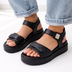 SO Loreen Black Platform Sandals Women Size 7 Chunky Lug Sole